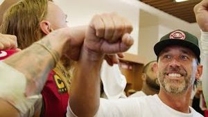 Video post by @49ers on YouTube