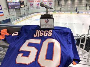 Image post by @nyislanders on Instagram