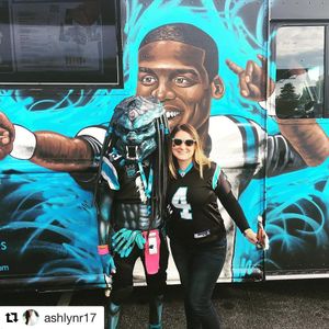 Image post by @roaringriot on Instagram