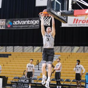 Image post by @vandalhoops on Instagram