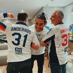 Image post by @chris_anderaos on Instagram