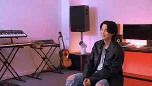 Video post by @samsungus on YouTube