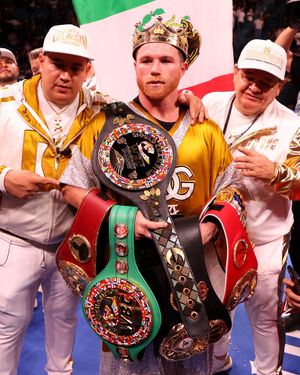 Image post by @DAZNBoxing on Twitter/X