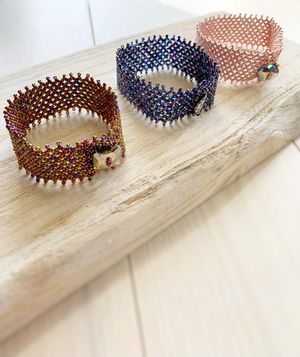 Image post by @beadcache on Instagram