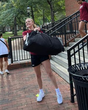 Image post by @elonwbasketball on Instagram