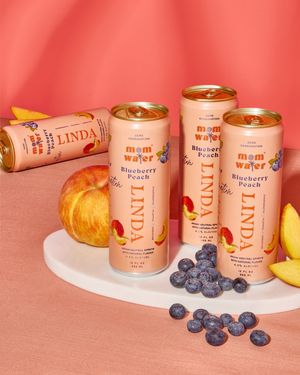 Image post by @drinkmomwater on Instagram