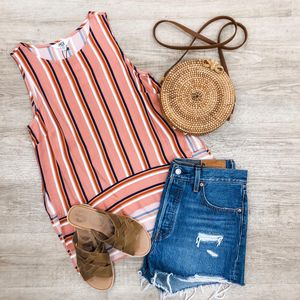 Image post by @shopoutoftown on Instagram