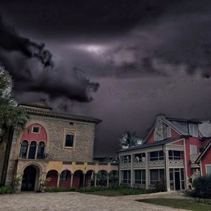 Image post by @deeringestate on Instagram