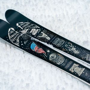 Image post by @j_skis on Instagram