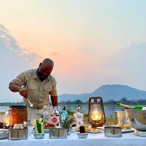 Image post by @chiawasafaris on Instagram