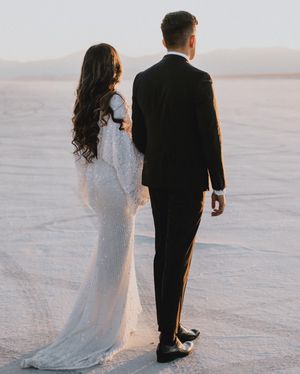 Image post by @thismodernlovephoto on Instagram