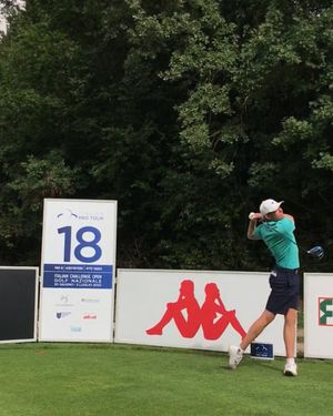Image post by @alexknappegolf on Instagram