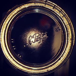 Image post by @oi_glass on Instagram