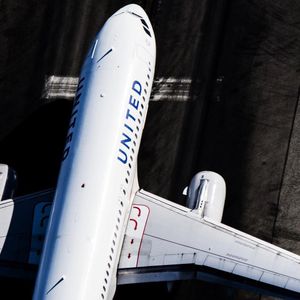 Image post by @united on Instagram