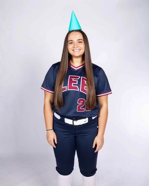 Image post by @leeusoftball on Instagram