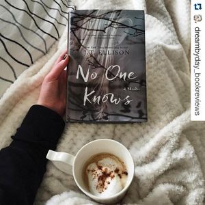Image post by @gallerybooks on Instagram