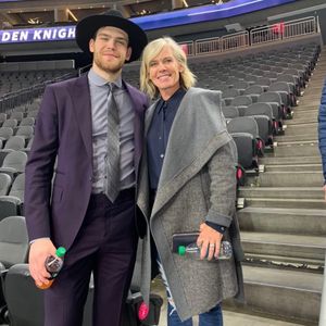 Image post by @nhljets on Instagram