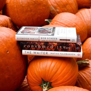 Image post by @gallerybooks on Instagram