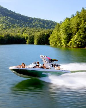 Image post by @malibuboats on Instagram