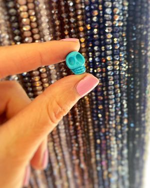 Image post by @beadcache on Instagram