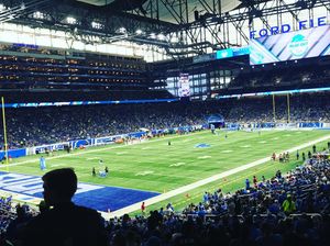Image post by @roaringriot on Instagram