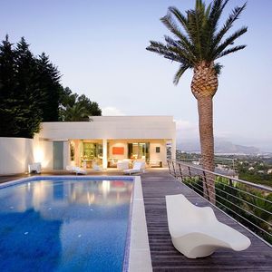 Image post by @christiesrealestate on Instagram