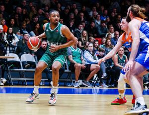 Image post by @mcrgiants on Instagram