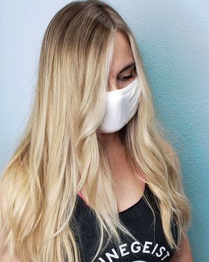 Image post by @AquaFireSalon on Facebook