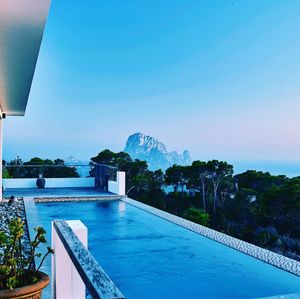 Image post by @christiesrealestate on Instagram