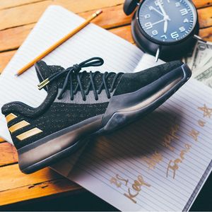 Image post by @adidasita on Instagram