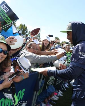 Image post by @12s on Instagram