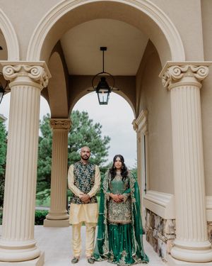 Image post by @thismodernlovephoto on Instagram