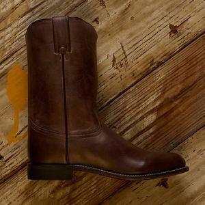 Image post by @justinboots_ on Instagram