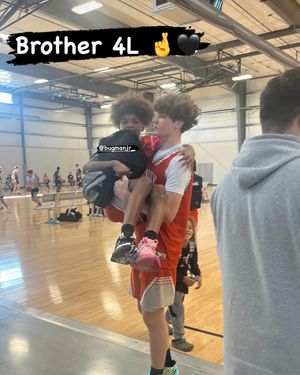 Image post by @gbodhoopz on Instagram