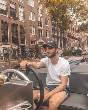 Image post by @stevengr.am on Instagram