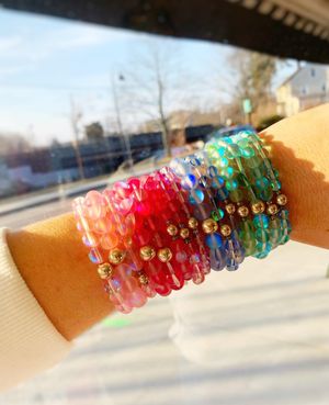 Image post by @beadcache on Instagram
