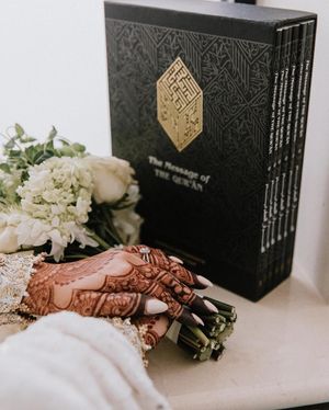 Image post by @thismodernlovephoto on Instagram