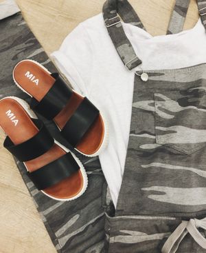 Image post by @shopoutoftown on Instagram