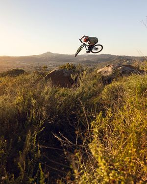 Image post by @foxmtb on Instagram