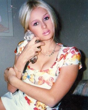 Image post by @parishilton on Instagram