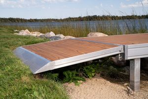 Image post by @lakecountrybarge on Facebook