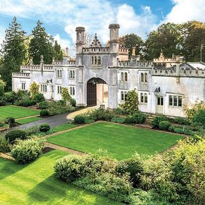 Image post by @christiesrealestate on Instagram