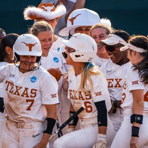 Image post by @texassoftball on Instagram