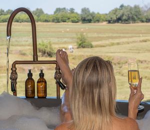 Image post by @chiawasafaris on Instagram