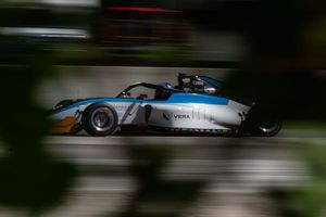 Image post by @dannydracing on Instagram