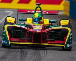 Image post by @lucasdigrassi on Instagram