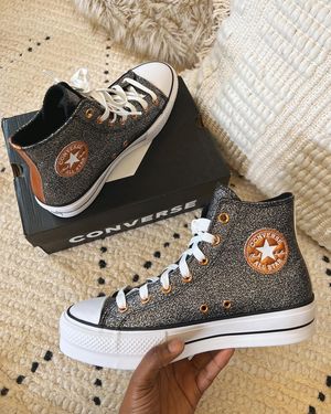 Image post by @dsw on Instagram