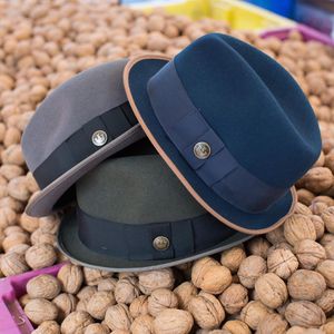 Image post by @goorinbros on Instagram
