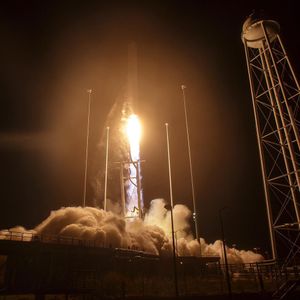 Image post by @nasaartemis on Instagram