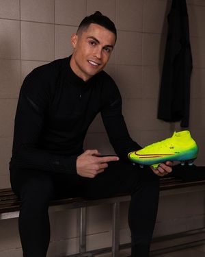 Image post by @cristiano on Instagram
